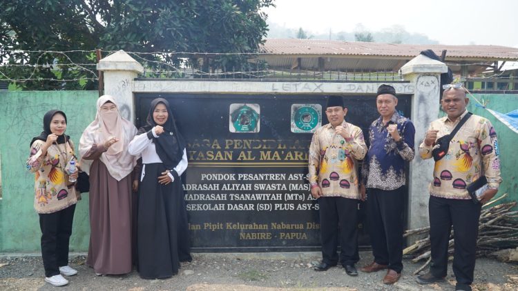 Monitoring pada hari kedua untuk melihat secara langsung kondisi sarana dan prasarana hasil revitalisasi. (Foto: Istimewa)