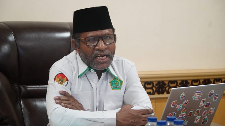 Kepala Kanwil (Kakanwil) Kemenag Provinsi Papua, Klemens Taran. (Foto: Istimewa)