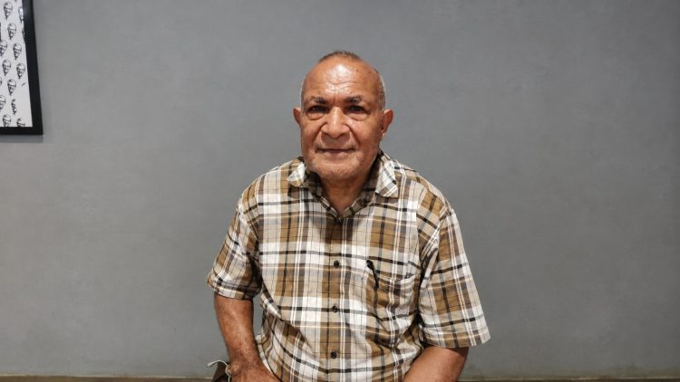 Tokoh Adat Heram, Cornelis Deda saat memberikan imbauannya. (Foto: Istimewa)