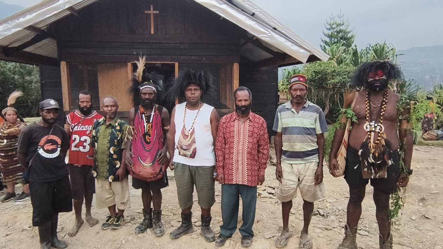 Panitia Barapen bersama badan pelayan jemaat Efesus Mandura. (Foto: Kosay J. Kogoya)