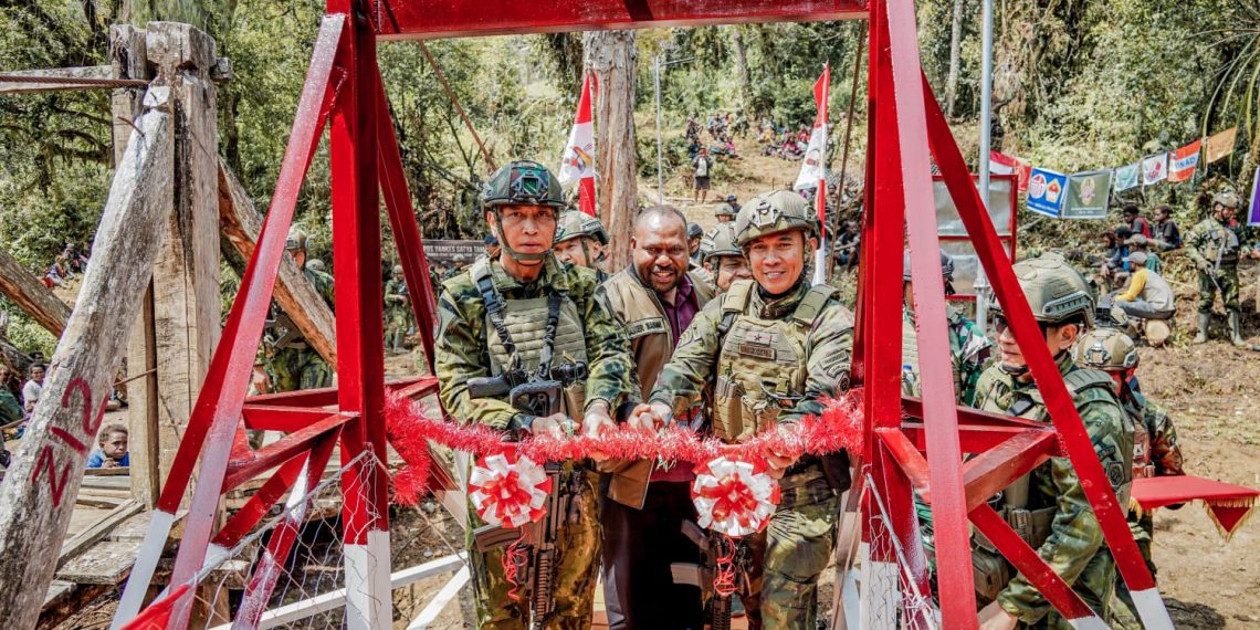 Jembatan Merah Putih Ugimba diresmikan. (Foto: Istimewa)