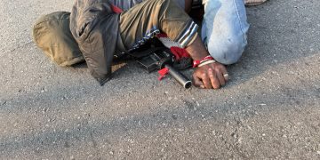 Kecelakaan di Jalan Sentani–Abepura, Pengendara Motor Diamankan Terkait Dugaan Membawa Senjata Api