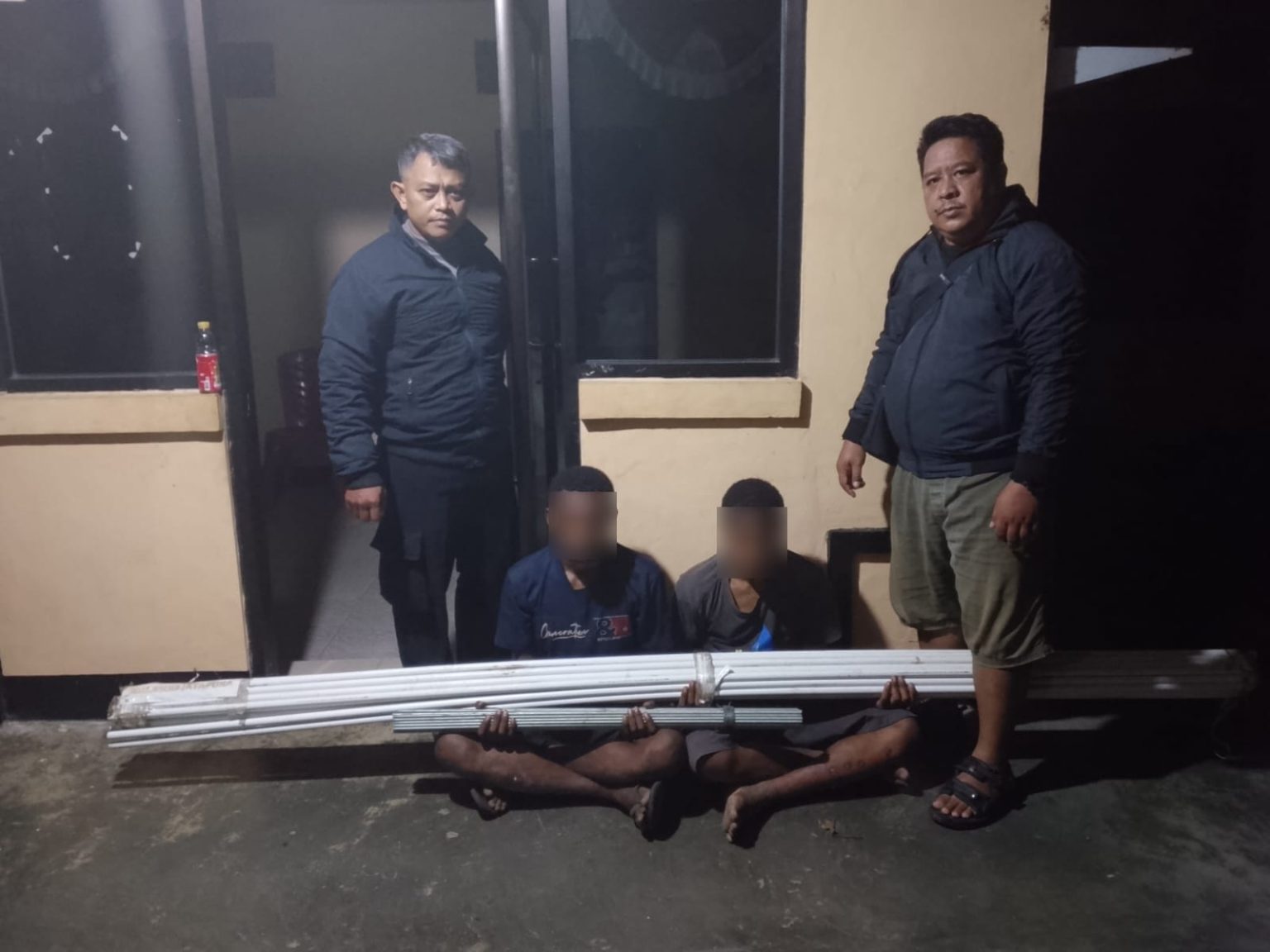Polsek Sentani Timur Selidiki Dugaan Pencurian Bahan Bangunan, Dua Pria Diamankan. (Foto: Istimewa)