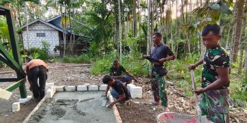 Dari Lokasi Pembangunan ke Rumah Warga, Sisi Humanis TMMD ke-130 di Jayapura