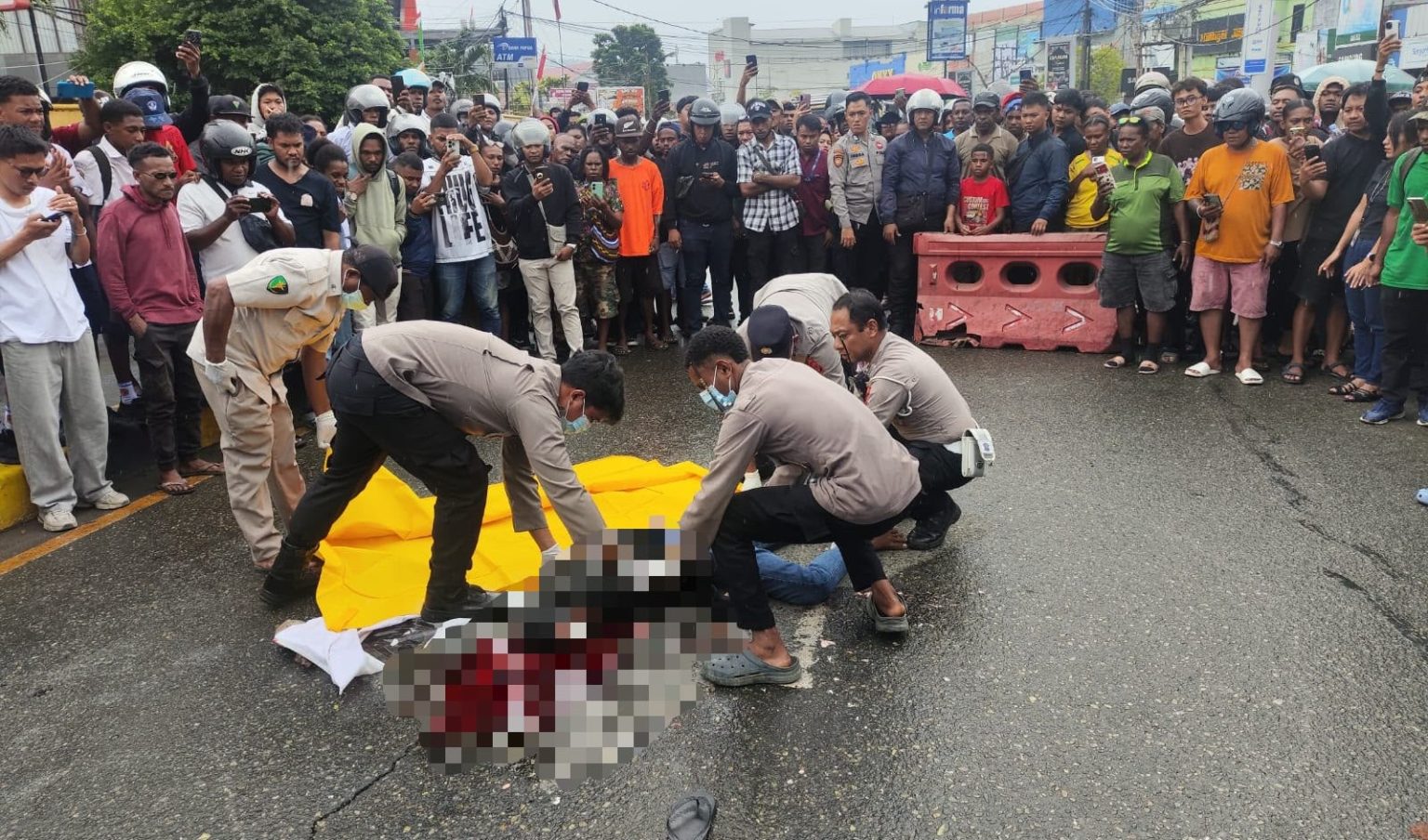 Kecelakaan maut terjadi di Jalan Raya Abepura, tepat di depan Saga Mall Abepura. (Foto: Istimewa)